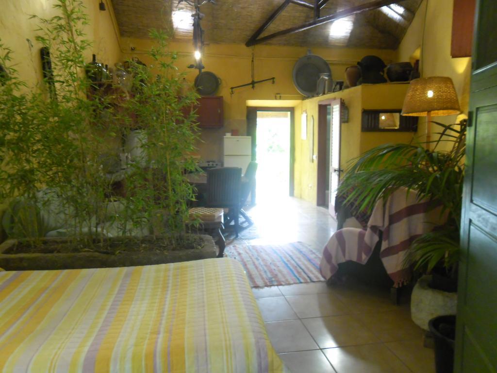 Casa Mestre Guesthouse Vila do Bispo Chambre photo